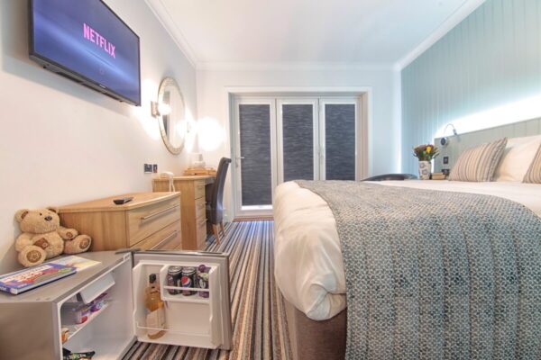 Convenient Fridge in Superior Sea-facing Rooms with Balcony or Garden & Hot Tub