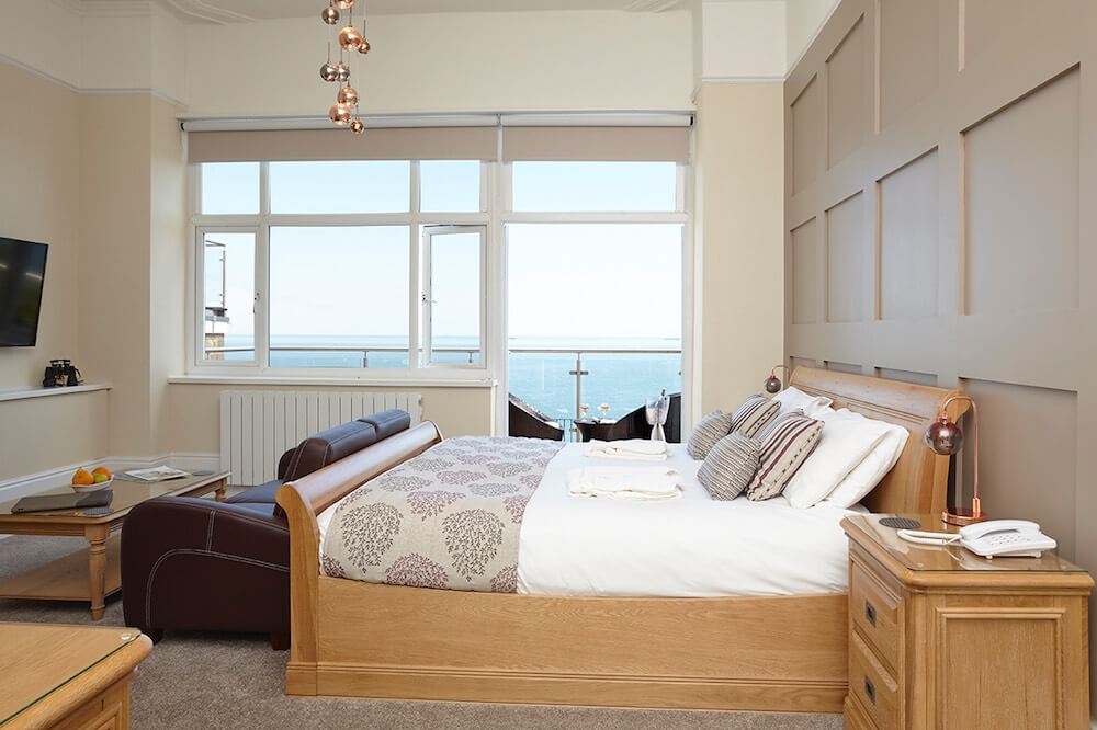 Rm2, Executive Suite, Sea Views, Luccombe Hall Hotel, Isle of Wight 1