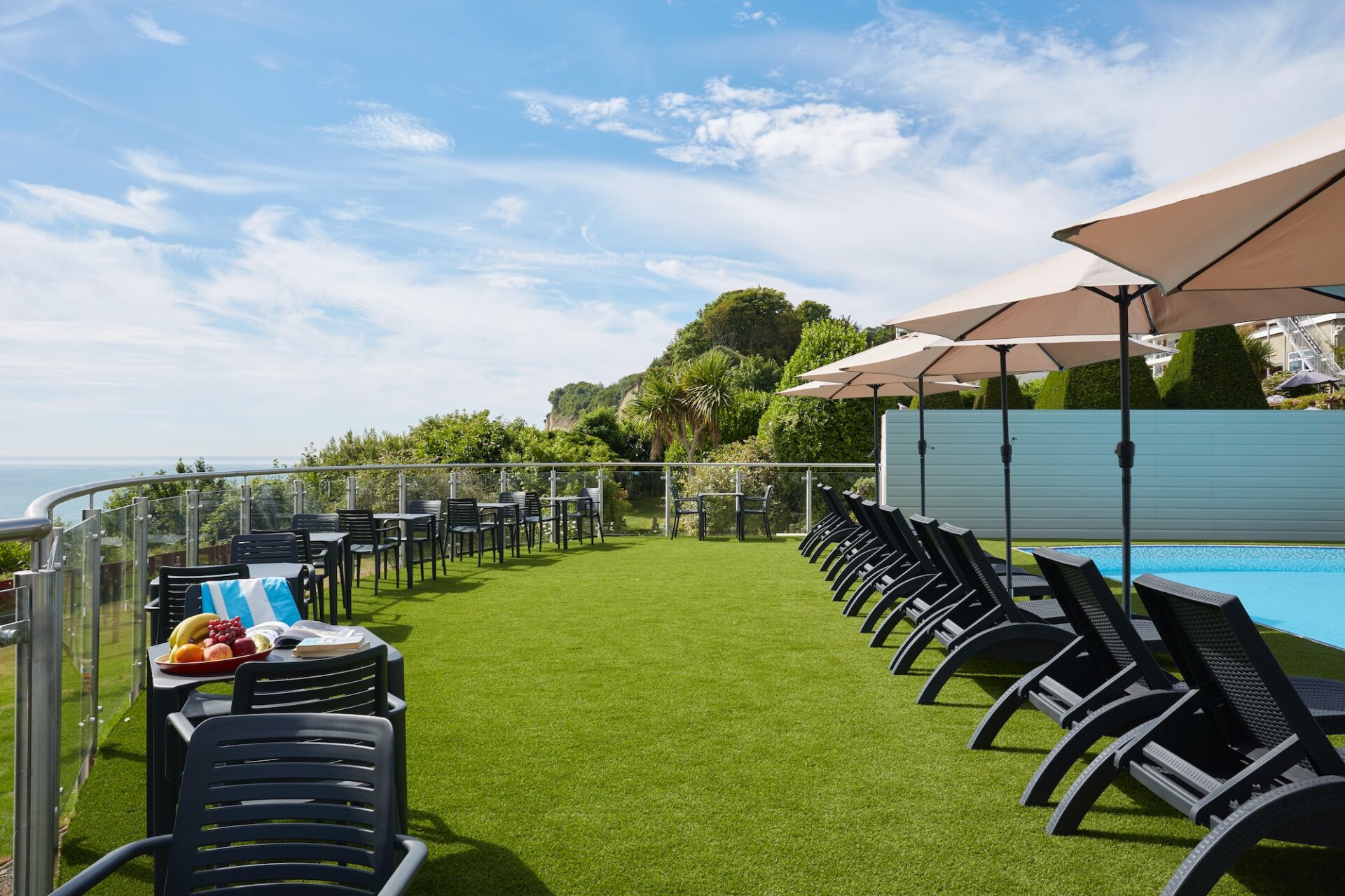 - Special Breaks & Offers