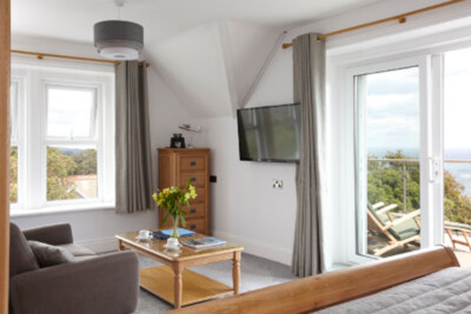 Executive Suite - - Executive Suite
